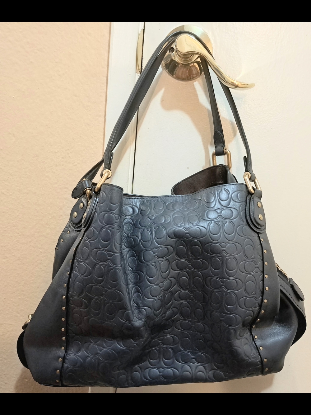 NEW Embossed Navy Edie Shoulder Bag 31 In Signature Leather With Rivets - Picture 12 of 13
